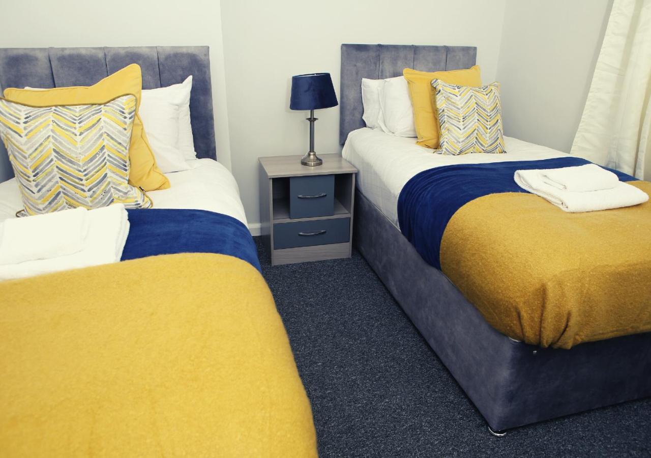 3-Bed House With Parking Near London O2アパートメント エクステリア 写真